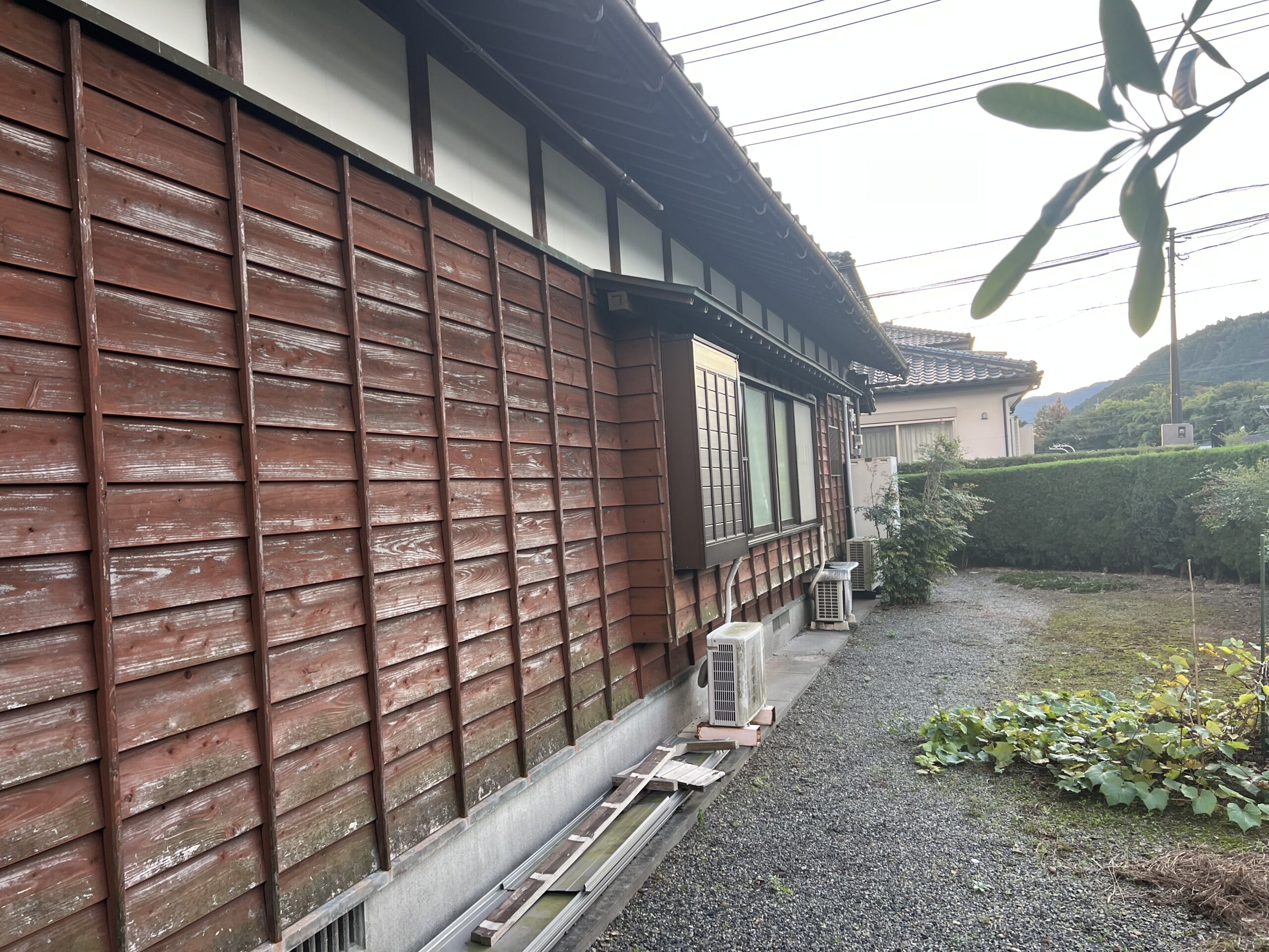 【施工事例】延岡市の板壁外壁塗装が完成しました　　 田上塗装